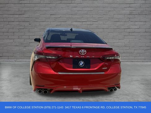 Used 2022 Toyota Camry XSE FWD image 5