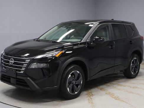 Certified 2025 Nissan Rogue SV image 6