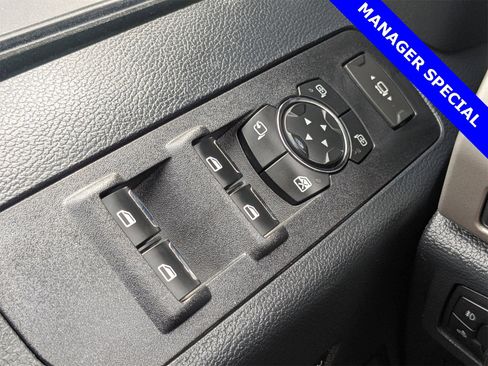 Used 2022 Ford F350 Lariat image 27