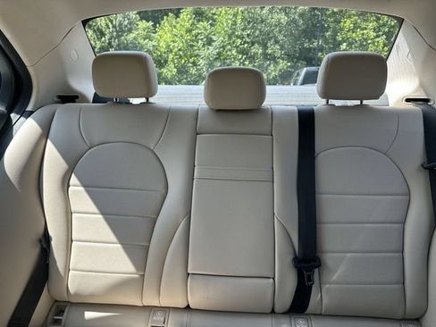 Used 2019 Mercedes-Benz C 300 4MATIC Sedan image 30