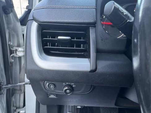 Used 2019 GMC Terrain SLE w/ Driver Convenience Package image 25