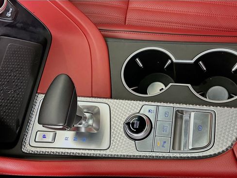 Used 2023 Genesis G70 2.0T w/ Sport Prestige Package image 17