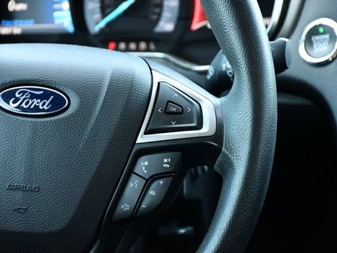 Used 2017 Ford Fusion SE w/ Fusion SE Technology Package image 21