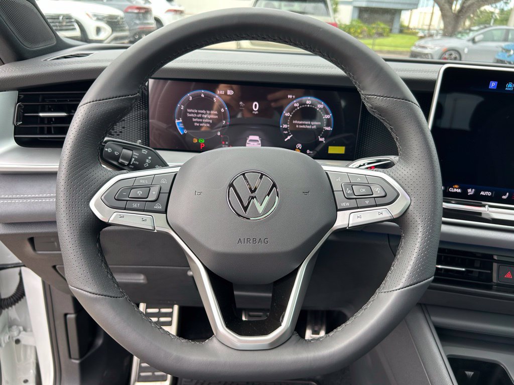New 2026 Volkswagen Tiguan SE R-Line FWD image 24