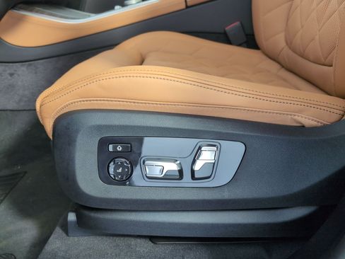 New 2026 BMW X5 sDrive40i w/ Climate Comfort Package image 11