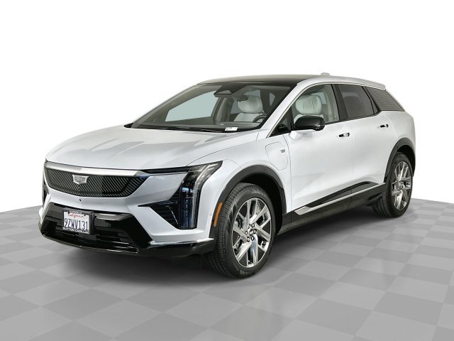 Used 2027 Cadillac Optiq Luxury RWD image 1
