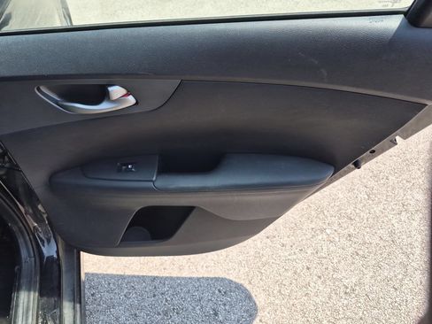 Used 2020 Kia Forte LXS FWD image 26
