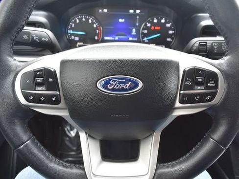 Used 2023 Ford Explorer XLT image 17