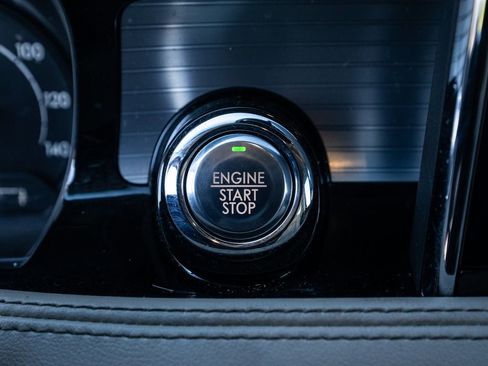 Used 2020 Lincoln Corsair AWD w/ Premium Package image 36