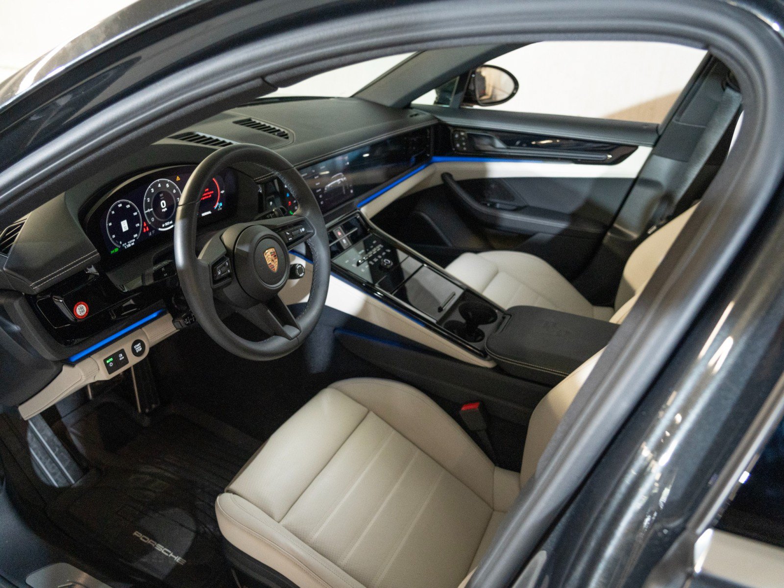 Certified 2026 Porsche Panamera 4 AWD/4WD image 5