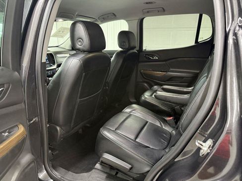 Used 2019 GMC Acadia SLE w/ LPO, Black Accent Package AWD/4WD image 27