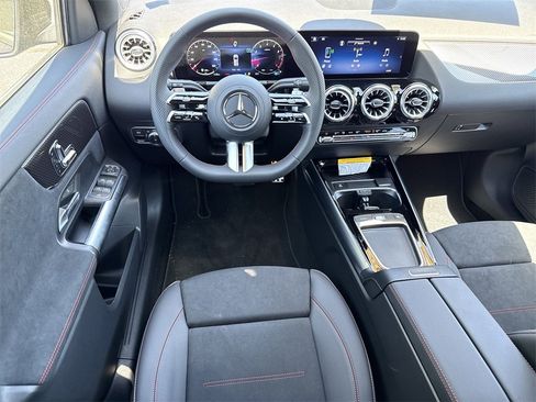 Certified 2025 Mercedes-Benz GLA 250 image 14
