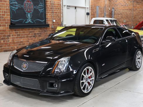 Used 2014 Cadillac CTS V w/ Wood Trim Package RWD image 3