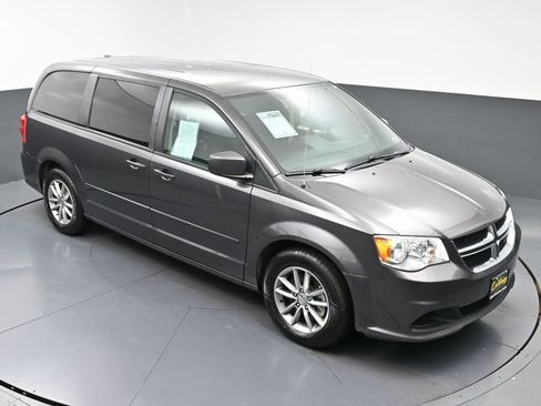 Used 2017 Dodge Grand Caravan SE image 37