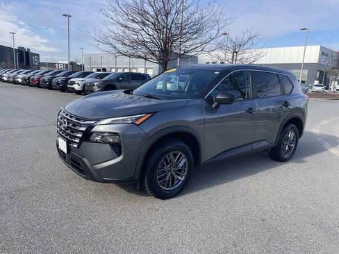 Certified 2024 Nissan Rogue S image 8