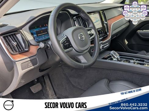 Used 2023 Volvo XC60 B5 Ultimate AWD/4WD image 13