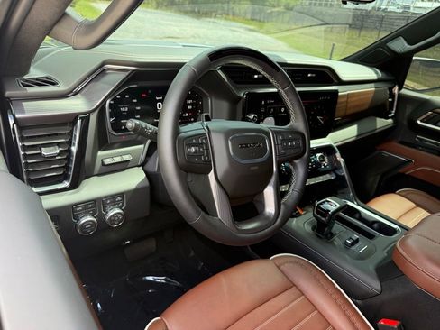 Used 2026 GMC Sierra 1500 Denali Ultimate AWD/4WD image 3