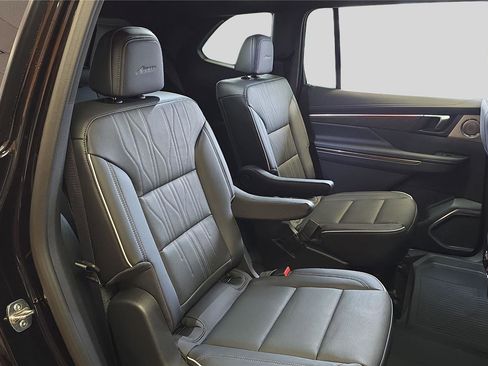 New 2026 Buick Enclave Avenir w/ Super Cruise Package image 17