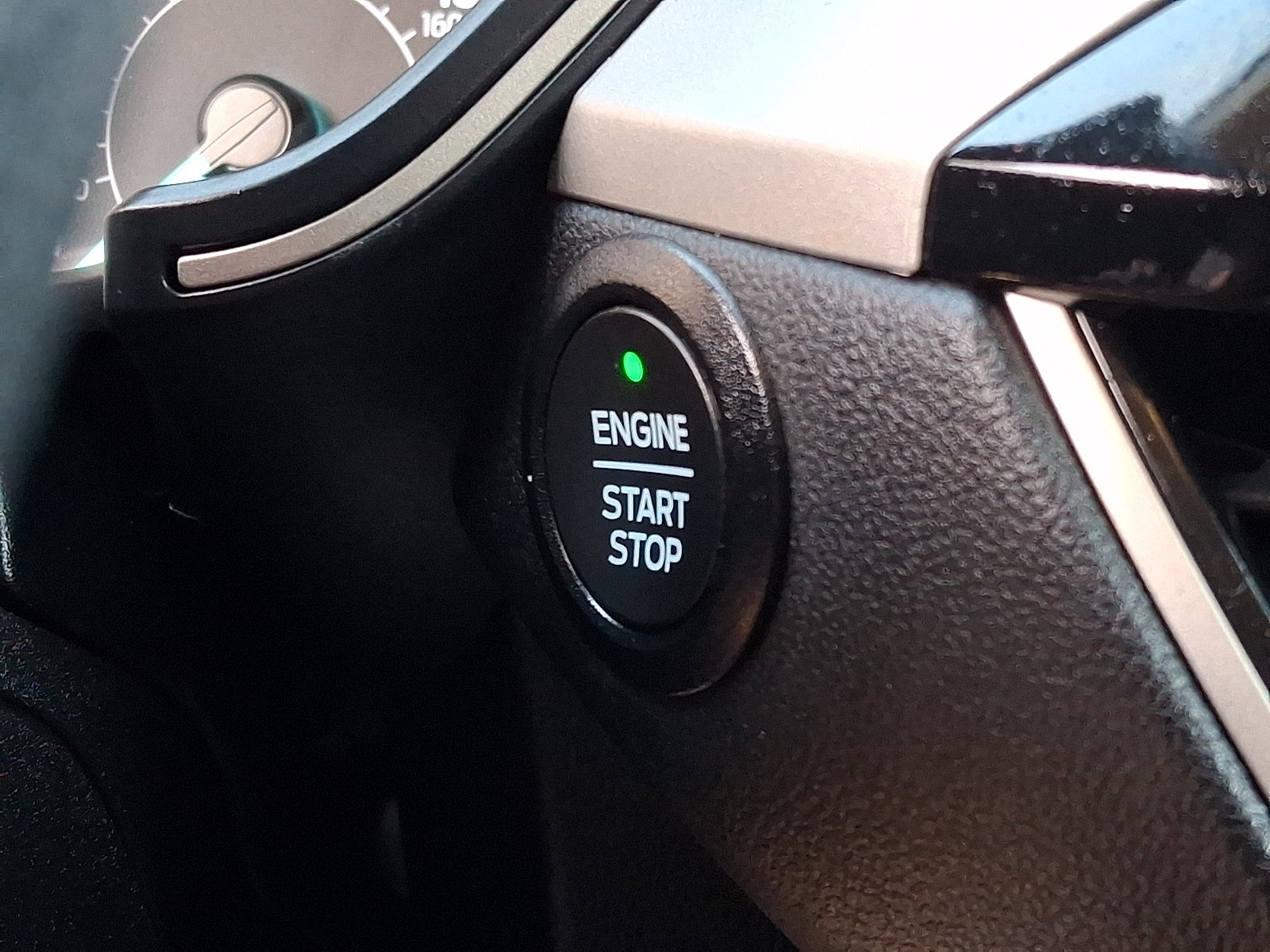 Certified 2022 Ford Escape SE AWD/4WD image 25