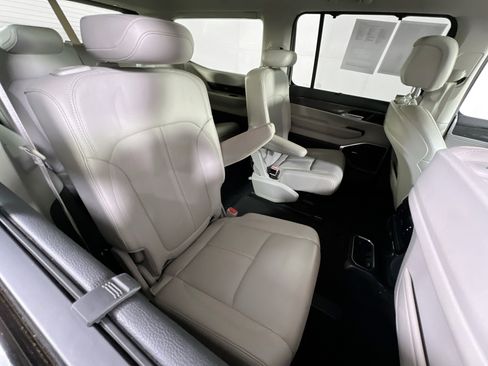 Used 2022 Jeep Wagoneer Series II w/ Convenience Group I AWD/4WD image 28