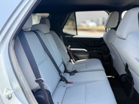 Used 2025 Toyota 4Runner SR5 RWD image 29