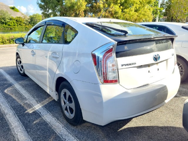 Used 2015 Toyota Prius Two FWD image 3