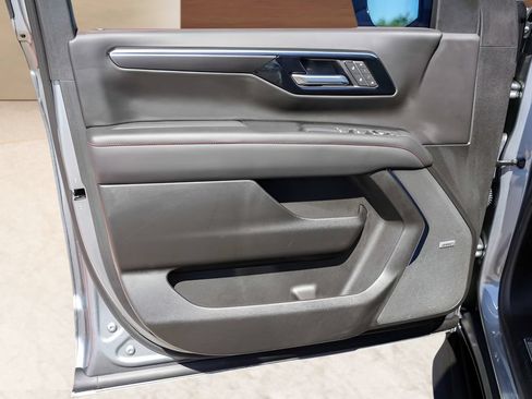Used 2026 Chevrolet Tahoe RST w/ Comfort Package RWD image 22
