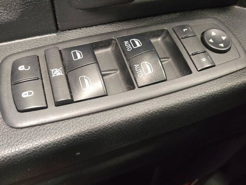 Used 2018 RAM 1500 Express w/ Express Value Package image 27