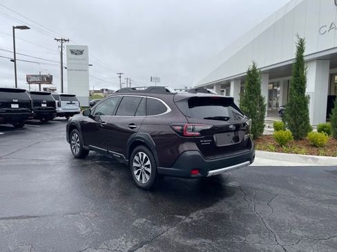 Used 2023 Subaru Outback Touring AWD/4WD image 7