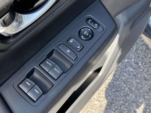 Used 2025 Honda CR-V Sport image 16