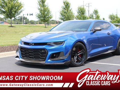 Used 2018 Chevrolet Camaro ZL1 RWD image 1