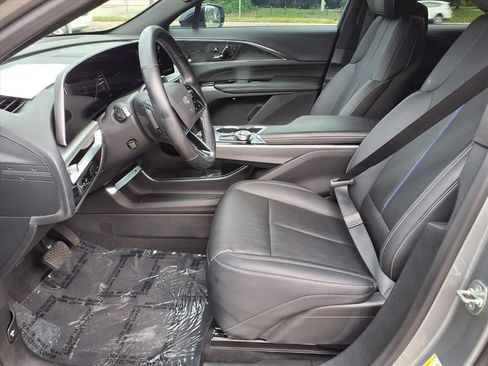 Certified 2024 Cadillac Lyriq Luxury RWD image 16