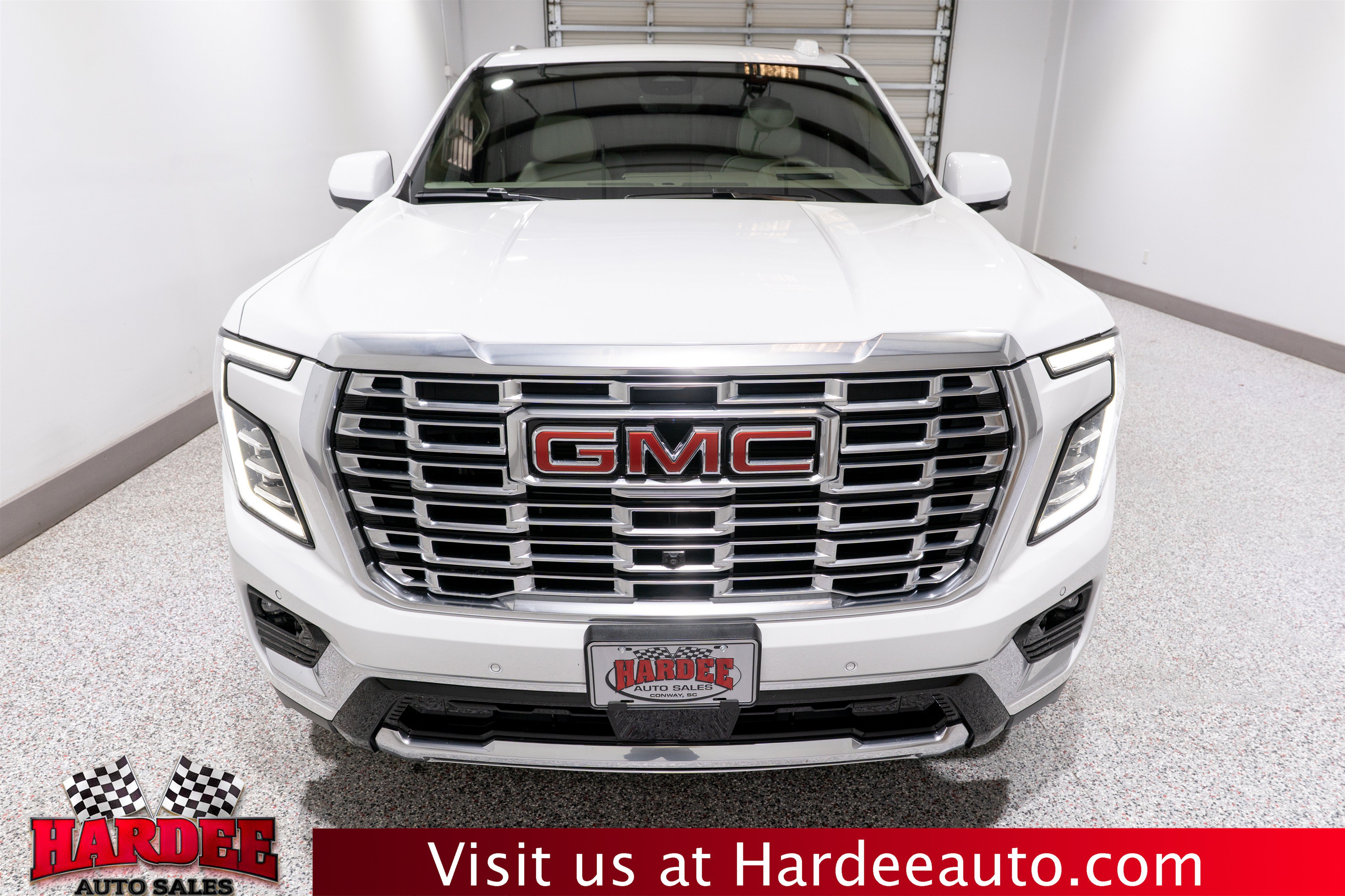 Used 2025 GMC Yukon XL Denali w/ Denali Reserve Package AWD/4WD image 7
