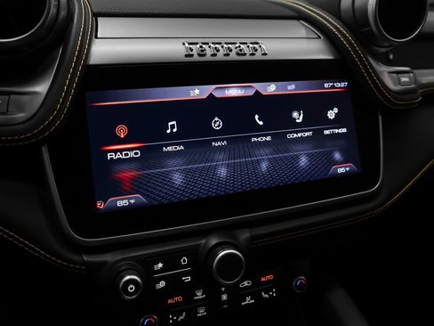 Used 2018 Ferrari GTC4Lusso image 67