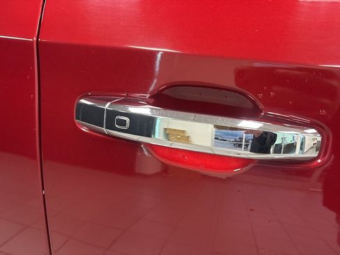 Used 2019 GMC Sierra 1500 SLT image 12