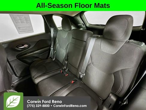 Used 2016 Jeep Cherokee Latitude w/ Comfort/Convenience Group image 23