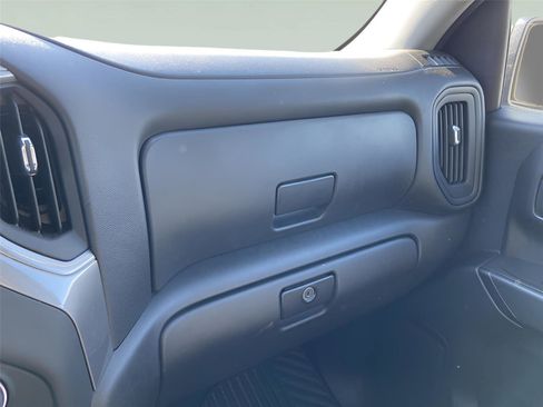 Used 2023 Chevrolet Silverado 1500 Custom image 32