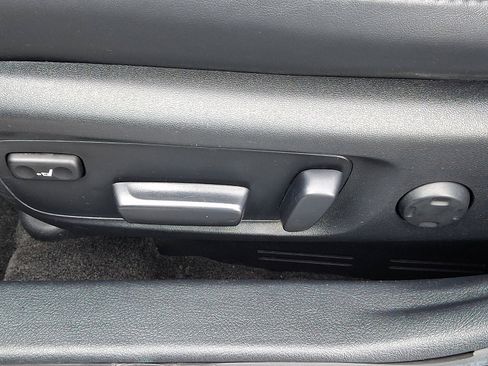 Used 2016 Toyota Avalon Limited w/ Protection Package FWD image 29