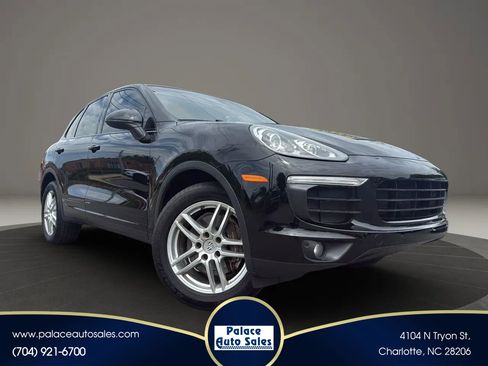 Used 2017 Porsche Cayenne w/ Premium Package image 1