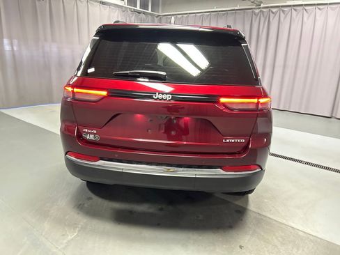 Used 2024 Jeep Grand Cherokee Limited image 6