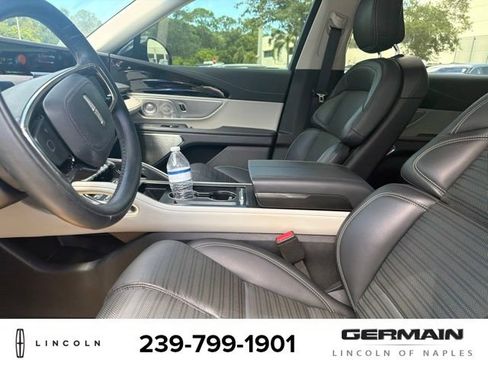 Used 2024 Lincoln Nautilus Reserve w/ Equipment Group 203A AWD/4WD image 12