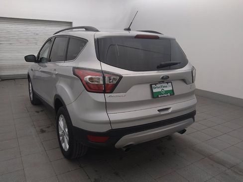 Used 2017 Ford Escape SE w/ Equipment Group 201A FWD image 5