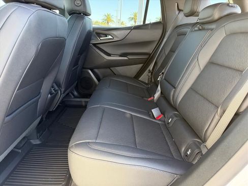 New 2026 Chevrolet Equinox LT w/ Convenience Package II FWD image 6
