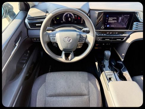 Used 2025 Toyota Camry LE w/ Convenience Package FWD image 18