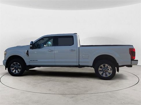 Used 2022 Ford F350 Platinum image 2