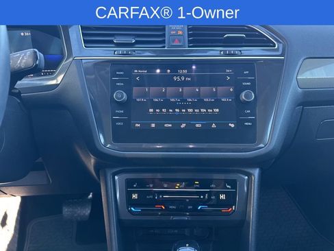 Used 2023 Volkswagen Tiguan SE image 21