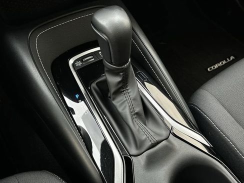 Used 2025 Toyota Corolla SE FWD image 22