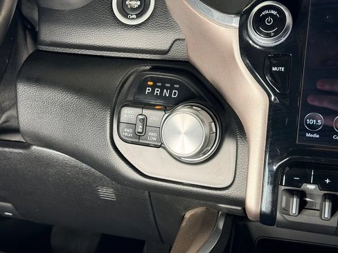 Used 2021 RAM 1500 Laramie AWD/4WD image 17