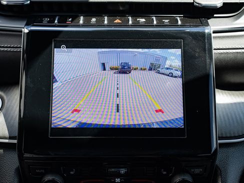 Used 2024 Jeep Grand Cherokee Altitude AWD/4WD image 18