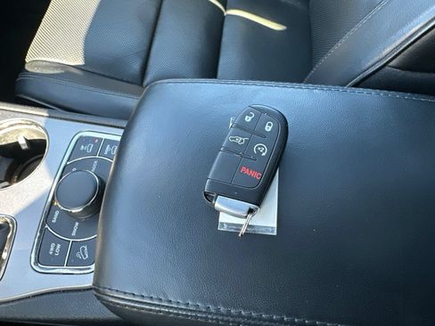 Used 2021 Jeep Grand Cherokee High Altitude AWD/4WD image 7